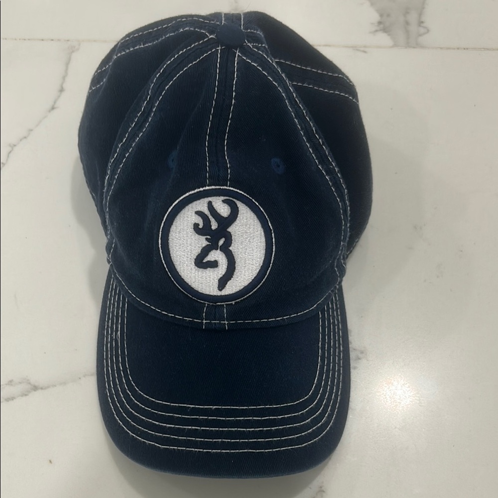 Browning Navy Cap.‎